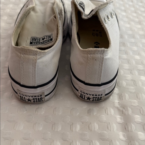 Converse Platform white Sneakers Women’s 6 - Picture 2 of 4